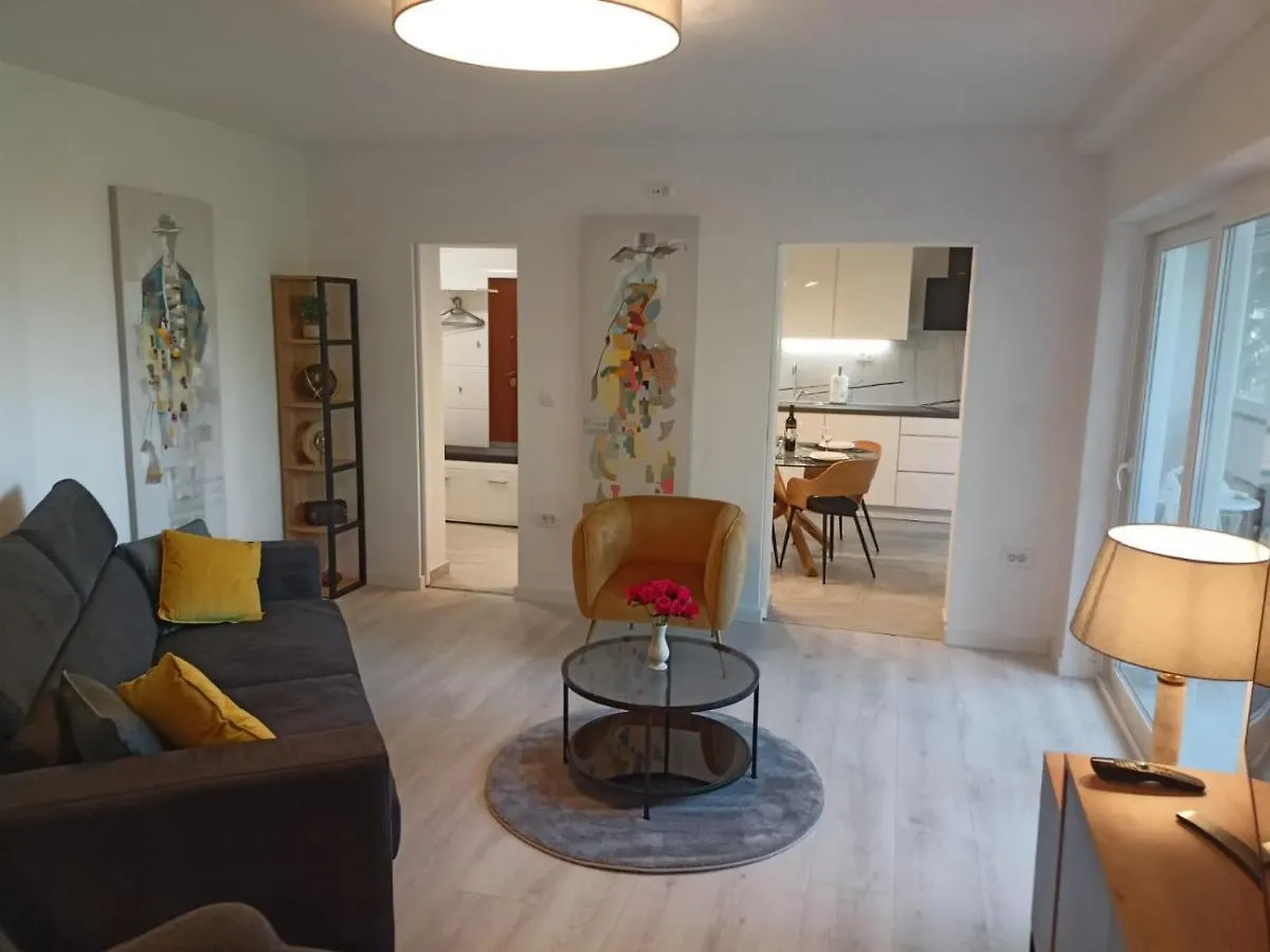 Parkside Oasis Apartment Split
