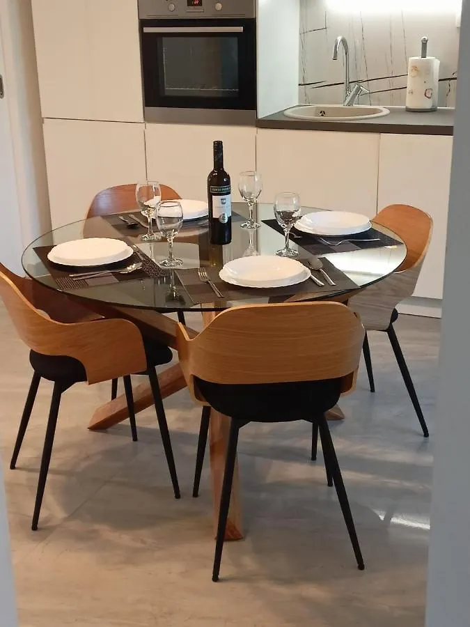 Parkside Oasis Apartment Split