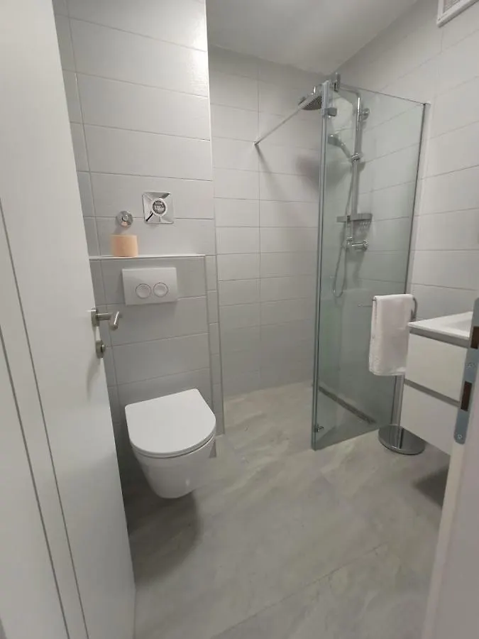 Parkside Oasis Apartment Split 0*,